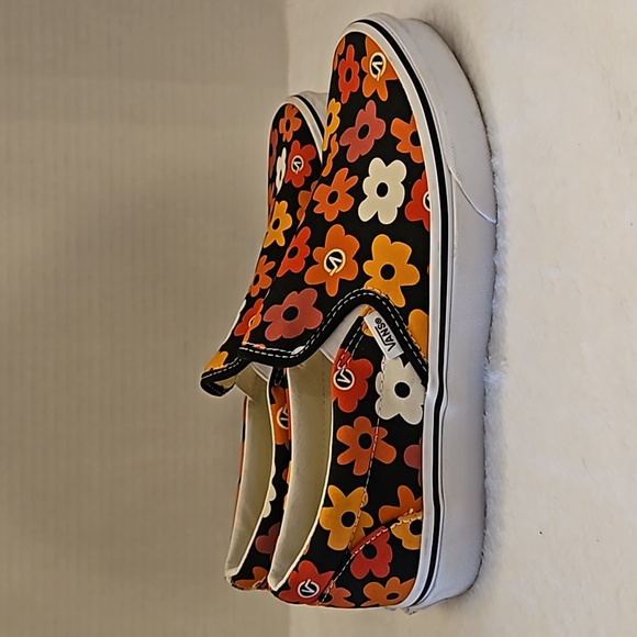 Vans | Women's Black Body Orange Floral Slip-On Sneakers Sz 9 - Picture 3 of 12